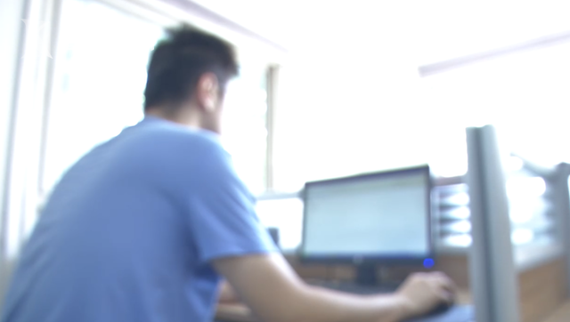 娃娃音的“网游女神”竟是男人！小伙上当变“长期饭票”