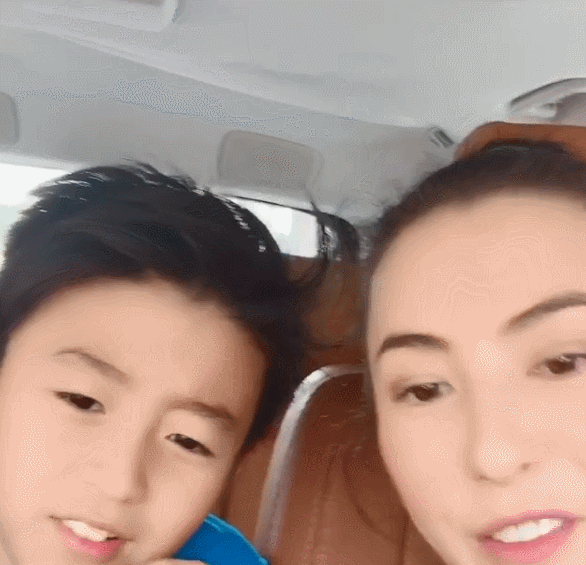 谢霆锋张柏芝9岁小儿子近照：笑容似老爸，留着谢霆锋同款刘海