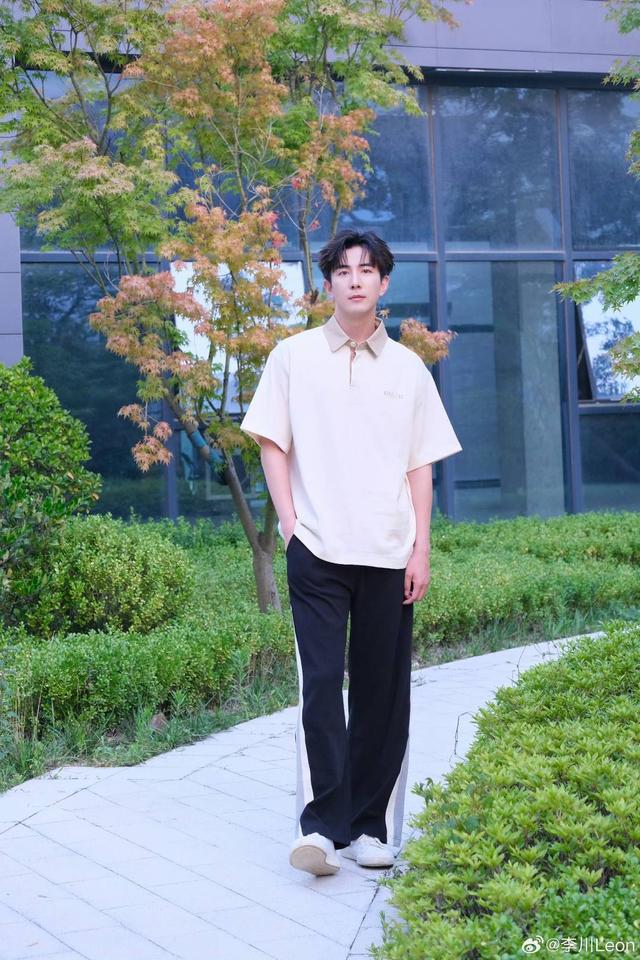 喜剧人李川谈“李总”：搜集“霸总”素材，被“油腻”整成“工伤”｜谈艺录