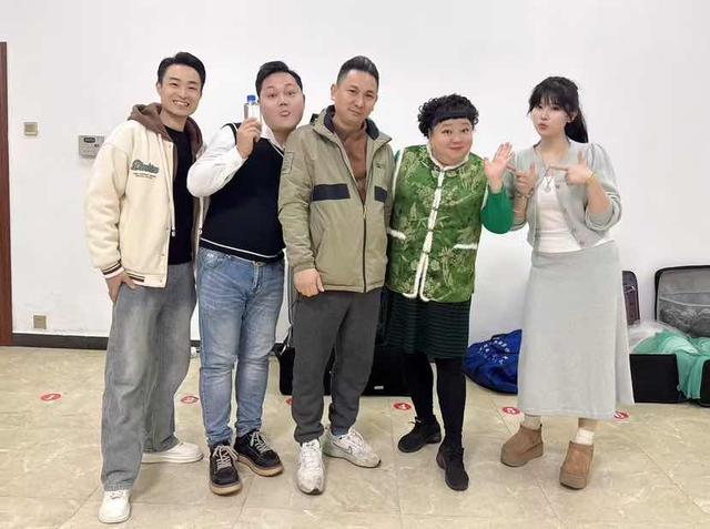 何晶晶小品火爆湖南石化春晚