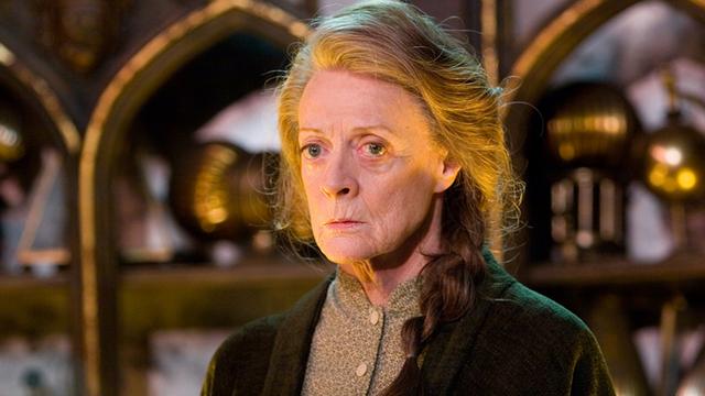 《哈利波特与凤凰社》重映，乌姆里奇是如何一步步控制霍格沃兹的