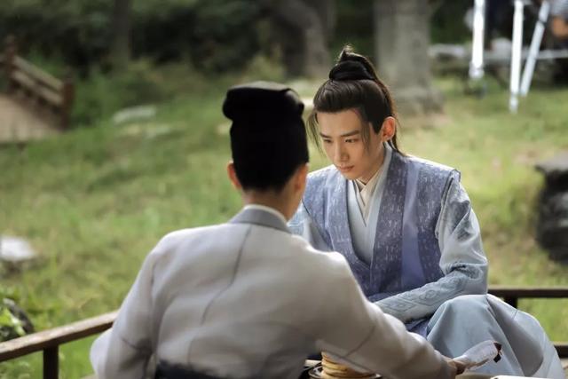 白敬亭演顾南衣被赞“神仙选角”，颜值高就适合演古装剧吗？