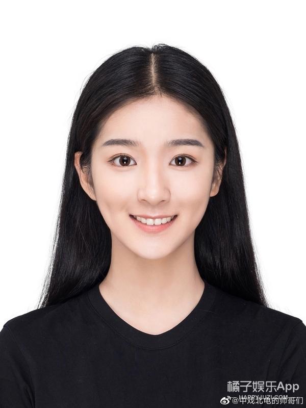 内娱学历内卷了？回顾历届明星高考成绩，张新成关晓彤被称真学霸