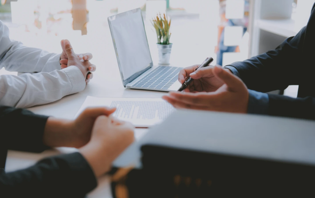 在韩国给人按摩，大概罚多少钱？