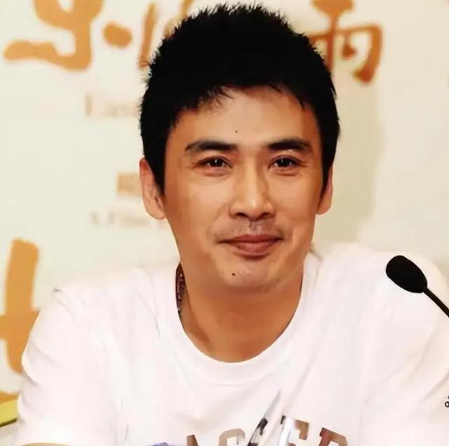 柳云龙妻子承认已离婚,公开婚变内情惹唏嘘,公司已转到杨健名下