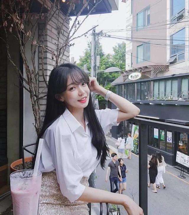 韩国微胖女神朴恩率，肉都长在该长的地方，网友说这身材爱了