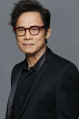 罗大佑儿子(66岁罗大佑近况曝光，开刀55天仍未完全康复，8岁女儿成精神支柱)