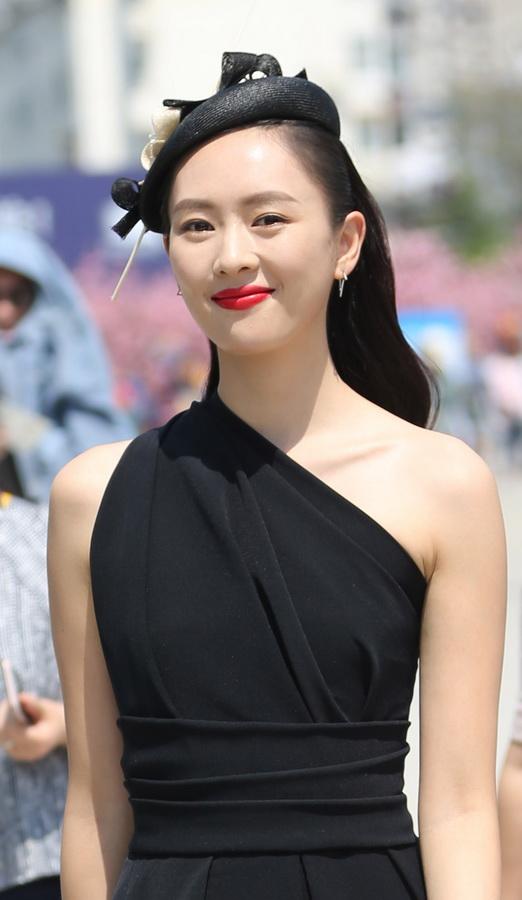 在这件事上，杨二车娜姆实力艳压了林志玲