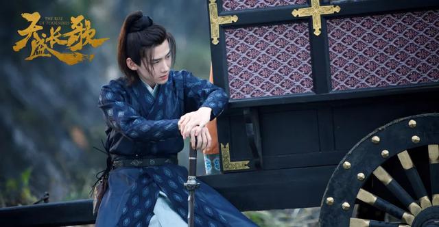 白敬亭演顾南衣被赞“神仙选角”，颜值高就适合演古装剧吗？