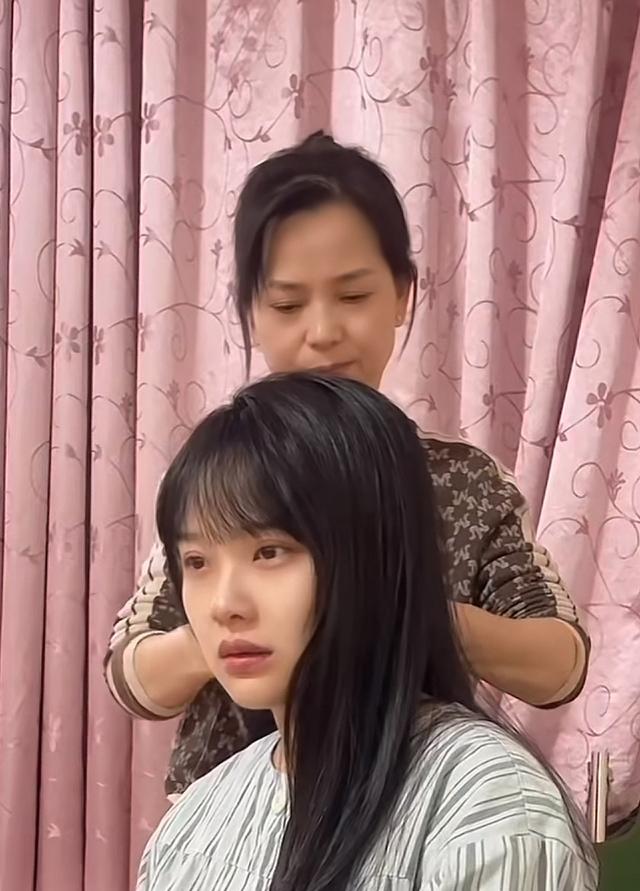 挖呀挖黄老师被造黄谣下海，大尺度聊天记录曝光，账号停更后离职