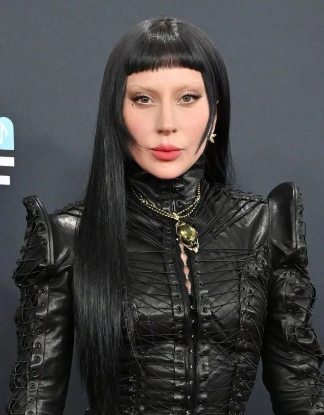 Lady Gaga 超级碗现场拒绝唱《Die With A Smile》，原因很暖心！