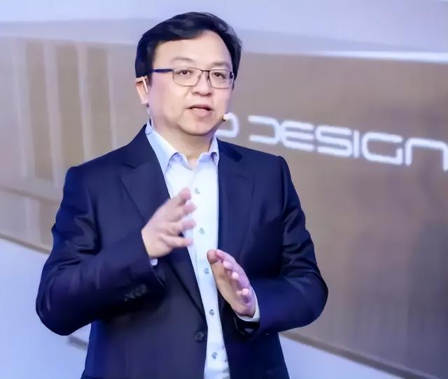 王传福：13岁丧父15岁丧母，嫂子卖嫁妆供上学，百亿身家不忘兄嫂