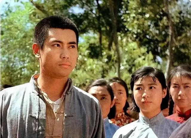 张国民：娶圈外妻子，婚后生一女，女儿也是演员