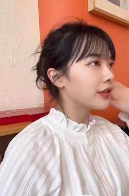 网红下海(挖呀挖黄老师被造黄谣下海，大尺度聊天记录曝光，账号停更后离职)