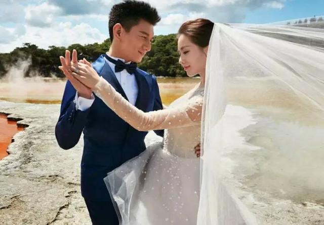 “四爷”“若曦”现代婚纱照曝光 还有那个抢镜的打底裤你给几分