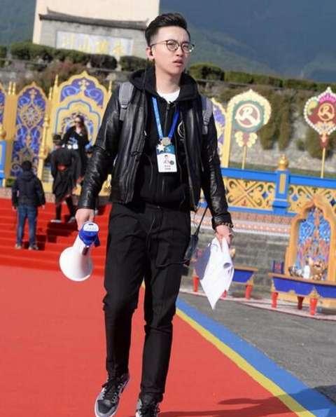 跑男结束了，没想到却红了总导演，居然还是一个88年的帅小伙，出乎意料……