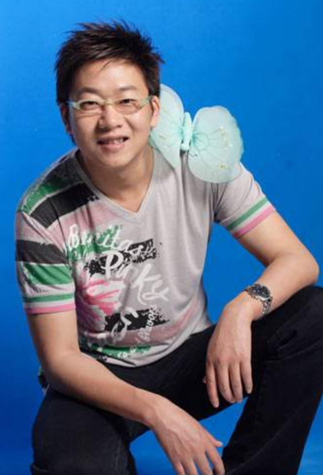 主持人林海：当红时从央视跳槽，两任妻子都是同行，如今生活幸福