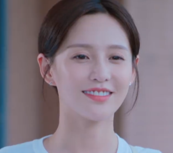 《暖阳之下》三位女主，高露大气，陈紫函霸气，另一个则充满灵气