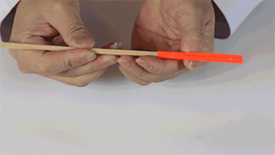 用皮筋做个飞机就能飞几百米啊