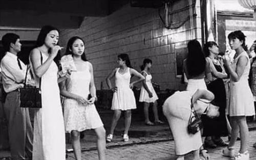 1991年上海一场包工头包养发廊女引发的荒唐伦理悲剧