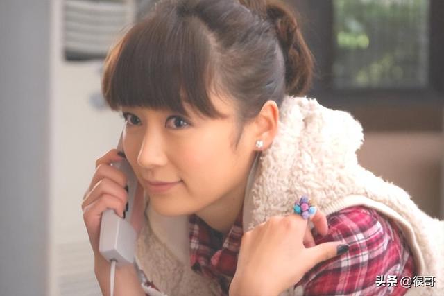 《摇滚狂花》中前狂花乐队成员都有谁？认出了姚晨，没认出代乐乐