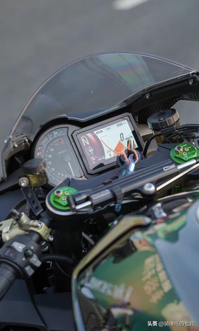 这台川崎H2C，又是多少人的梦中情车呢？