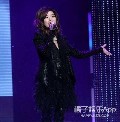 还记得《爱情买卖》的原唱慕容晓晓吗?她都结婚生子啦