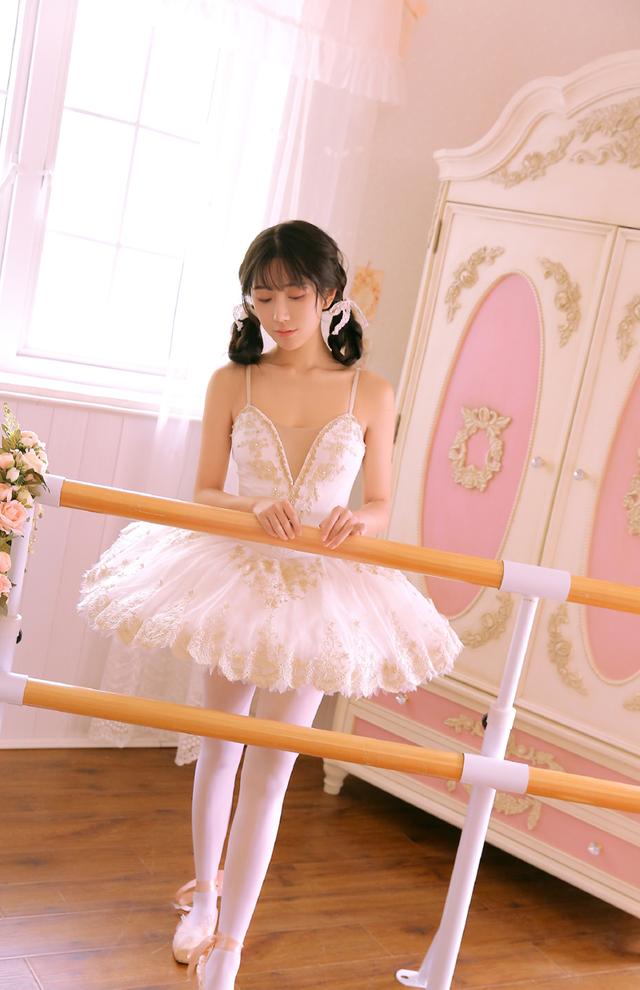 你让我痛彻心扉，并不是你的罪，爱一个人没有对不对