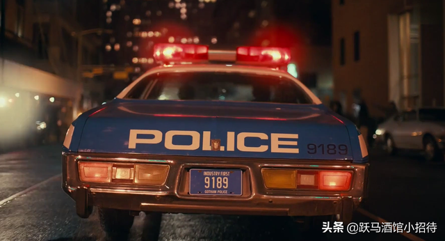 杰昆·菲尼克斯的《小丑》究竟牛在哪，看看这些可怕的细节