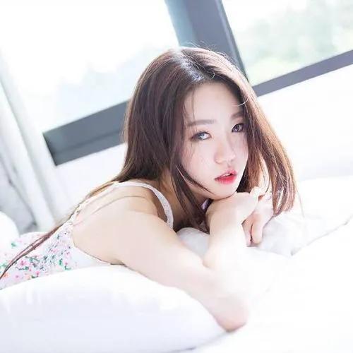 韩国微胖女神朴恩率，肉都长在该长的地方，网友说这身材爱了