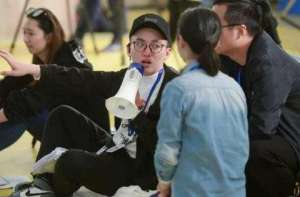 跑男导演(跑男结束了，没想到却红了总导演，居然还是一个88年的帅小伙，出乎意料……)