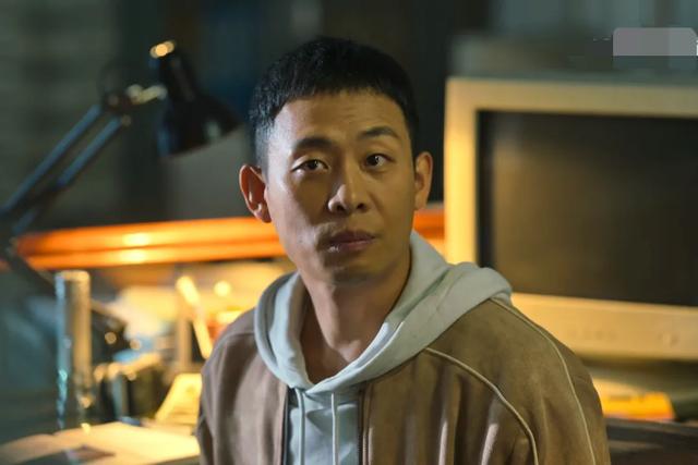 重温《狂飙》：原来，李响才是第一个利用安欣的那个人