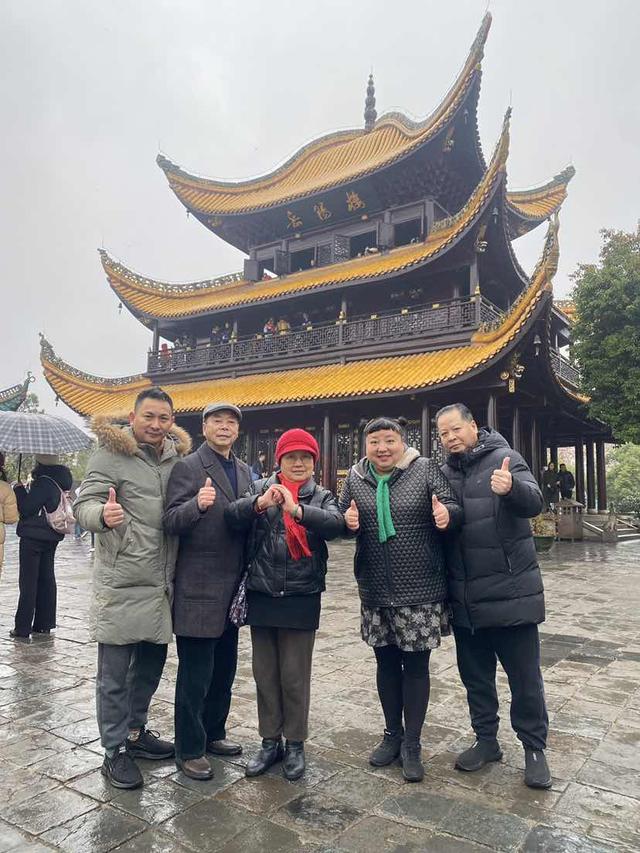 何晶晶小品火爆湖南石化春晚