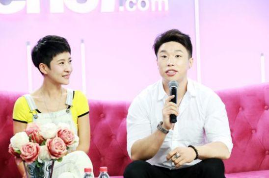 他因脸上有麻子被赐名烧饼，13岁德云社出道，今变肌肉男娶娇妻