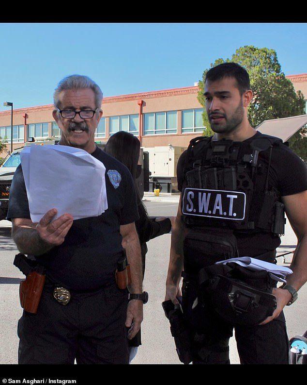 小甜甜布兰妮又晒赤身照，小13岁丈夫回应：不喜欢没法管，惹争议