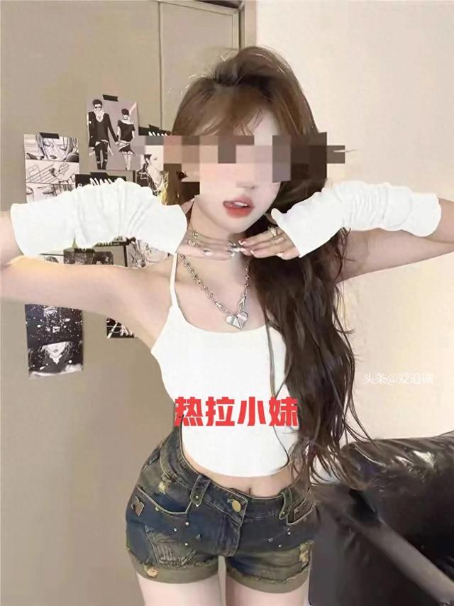 一小时500元，成都私人影院大尺度，00后亲吻抹胸