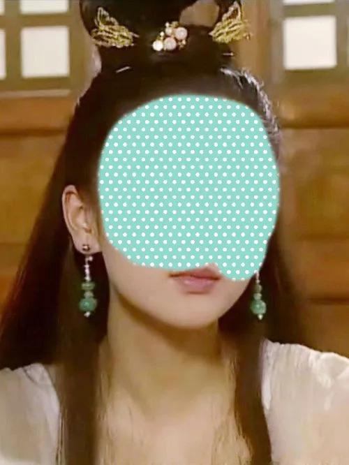 听说了吗，上过春晚的某陈姓女星在深圳蛇口全款买了5间商铺