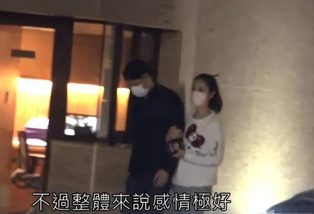 5岁霍小茹近况，暴风抽高似花仙子，人小鬼大学霍建华给妈妈敬酒