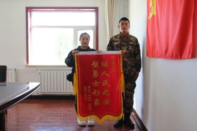 1、2、3、4、5，制服