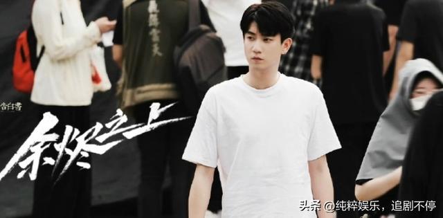 全员恶人！《余烬之上》十年灭门案，法医警察是帮凶？观众吵疯了