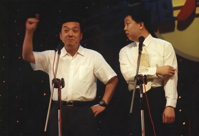 相声演员王平51岁去世,留下妻女悲痛欲绝,逝世原因让人泪目