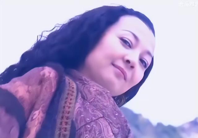 8版金花婆婆变脸黛绮丝，有人颜值惊艳，有人惨不忍睹