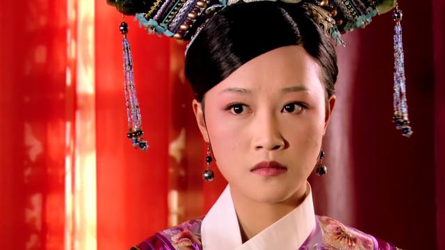 同样是嫁给果郡王，静娴与浣碧的嫁衣？差距太明显，妾终究是妾