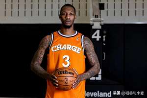 汤姆林(骑士签下一名锋线新星，上赛季他在发展联盟的表现也是非常一般？)