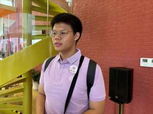 男神来了(16岁泰国男生来上海学中医：我的爷爷就是一位中医)