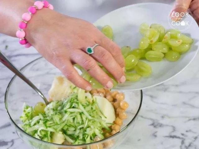 巨好吃|18禁!王子文的瑜伽动作真的好吓人