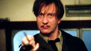 哈利波特与凤凰社(《哈利波特与凤凰社》重映，乌姆里奇是如何一步步控制霍格沃兹的)