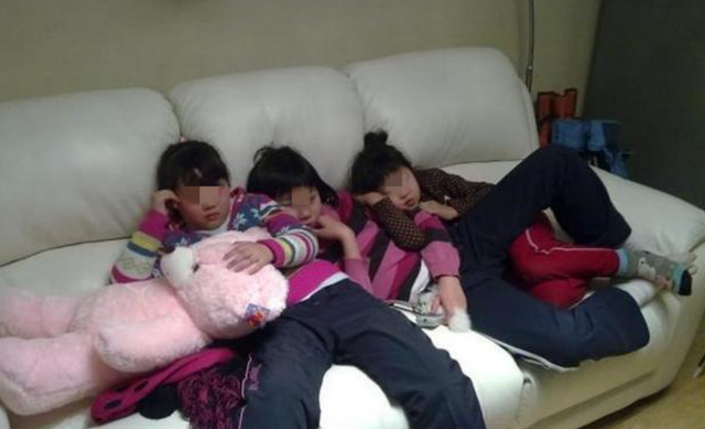 大S女儿“公主坐”引称赞，网友：气质出众，这才是真正的教养