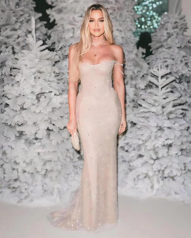 卡戴珊家族：娱乐圈的流量巨头，如何用“家族效应”制霸全球？