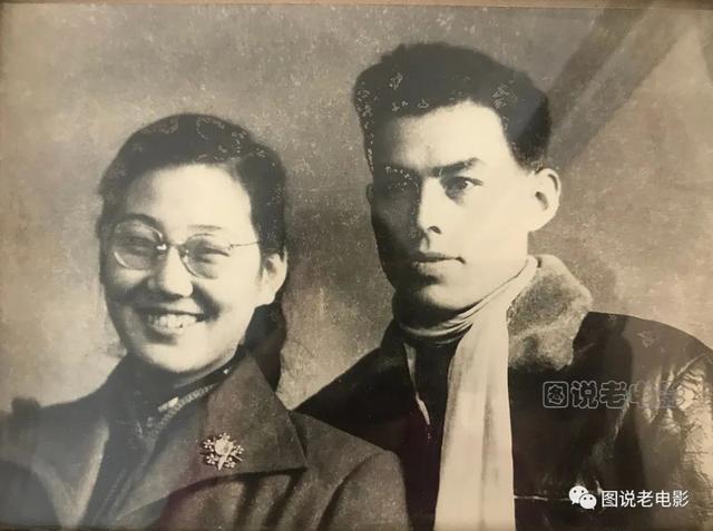 他是八一厂饰演美国人专业户，却是位传奇一生的革命军人、导演